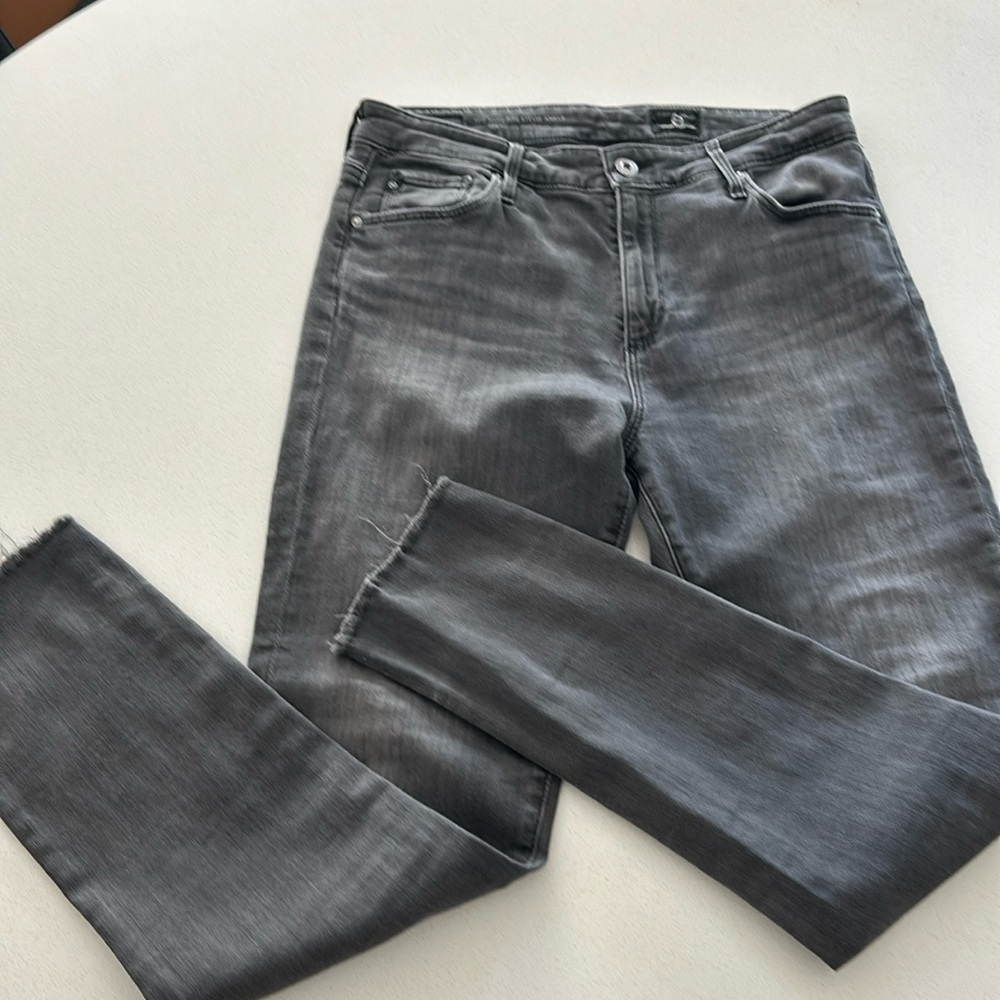Slim straight ankle jeans